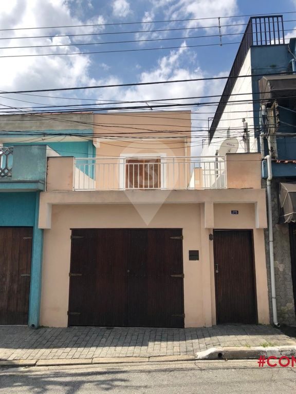Casa com 5 Quartos e 2 vagas à Venda, 200 m² por R$ 742.000,00