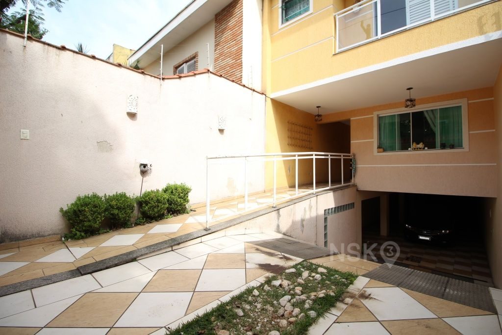 Imóvel com 4 Quartos e 4 vagas à Venda, 280 m² por R$ 1.370.000,00