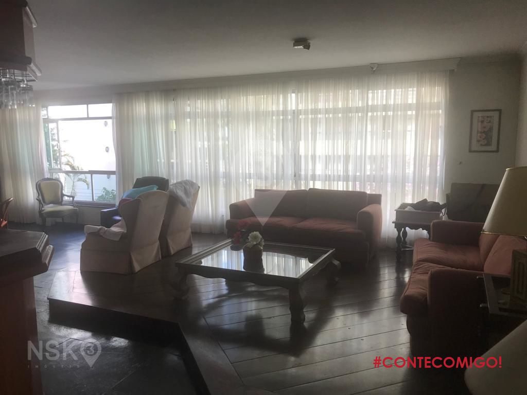 Apartamento com 3 Quartos e 2 vagas à Venda, 240 m² por R$ 2.050.000,00
