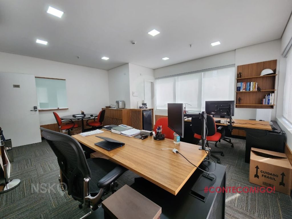 Loja com 1 Sala e 1 vaga à Venda, 37 m² por R$ 349.000,00