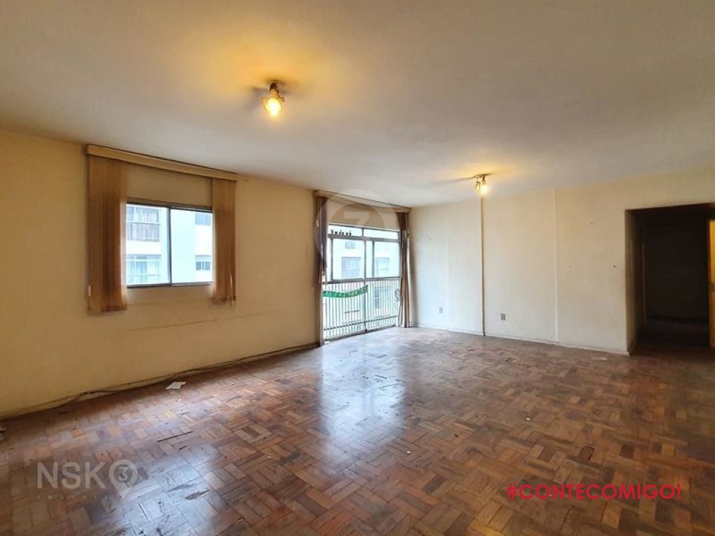 Apartamento com 3 Quartos e 1 vaga à Venda, 120 m² por R$ 940.000,00