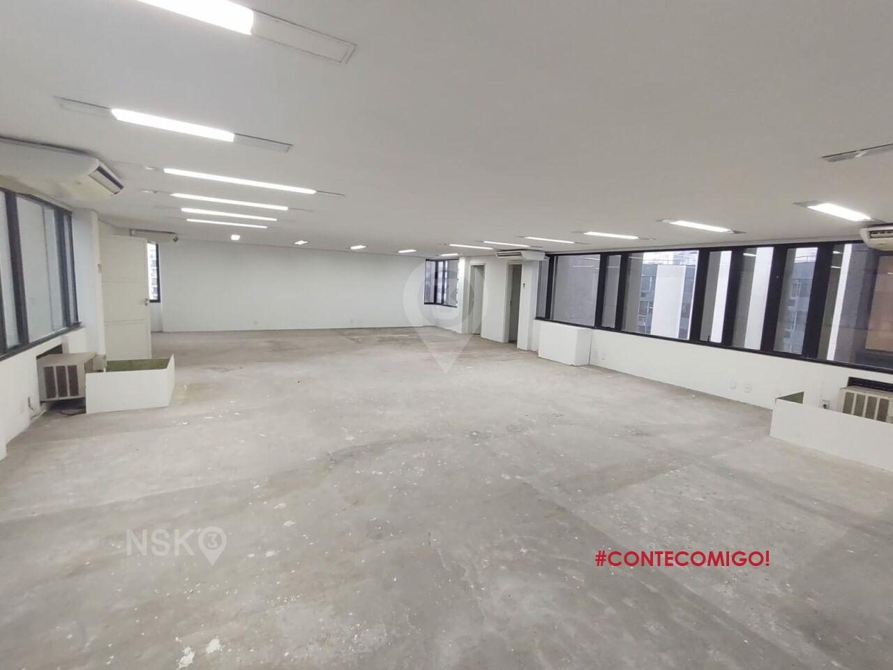 Loja com 4 Salas e 4 vagas para Locação, 374 m² por R$ 20.589,00