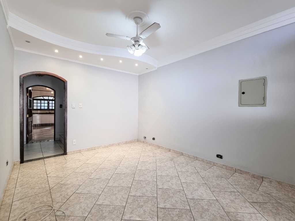 Imóvel com 3 Quartos e 1 vaga à Venda, 140 m² por R$ 749.900,00