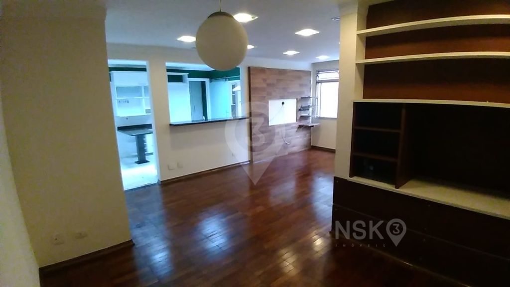 Apartamento com 3 Quartos e 2 vagas à Venda, 180 m² por R$ 2.500.000,00