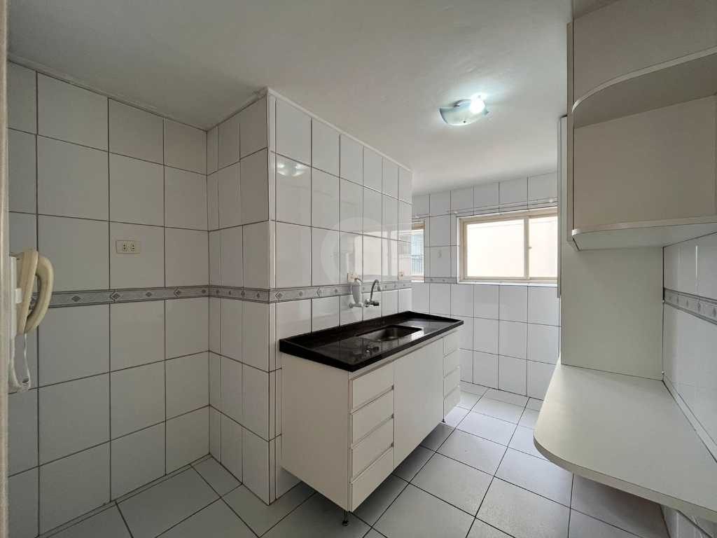 Apartamento com 2 Quartos à Venda, 70 m² por R$ 450.000,00