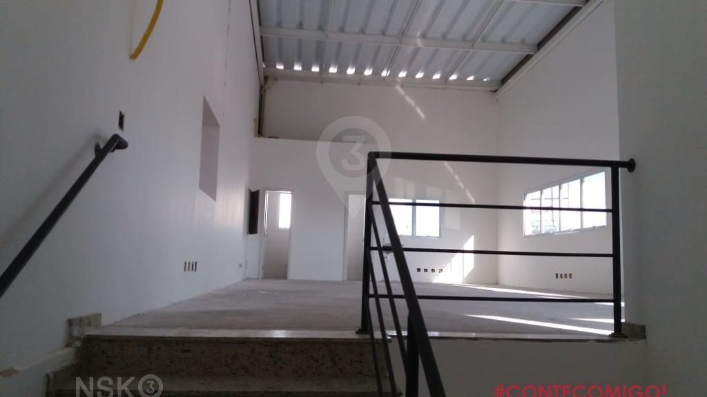 Galpão para locação - Carapicuíba - Com 1.000m² - 2 Docas - Pé direito 13,5 - Piso para 6ton/m2 padrão ANVISA - Nks3 Imóveis - Código 42568