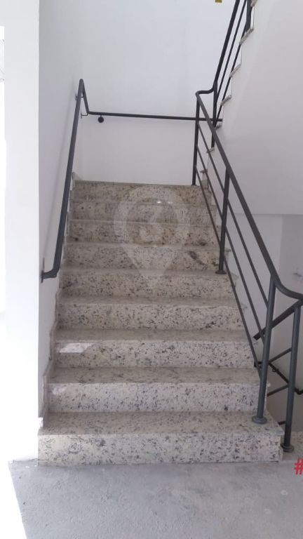 Galpão para locação - Carapicuíba - Com 1.000m² - 2 Docas - Pé direito 13,5 - Piso para 6ton/m2 padrão ANVISA - Nks3 Imóveis - Código 42568