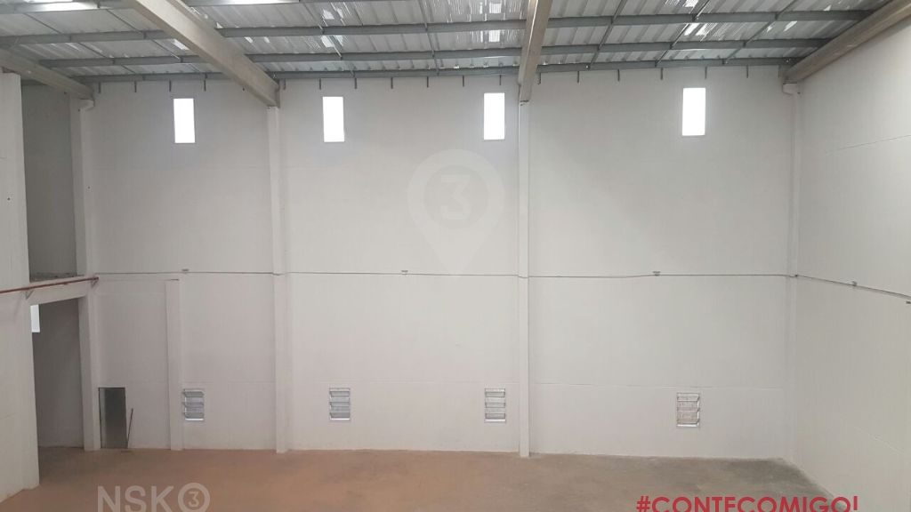 Galpão para locação - Carapicuíba - Com 1.000m² - 2 Docas - Pé direito 13,5 - Piso para 6ton/m2 padrão ANVISA - Nks3 Imóveis - Código 42568