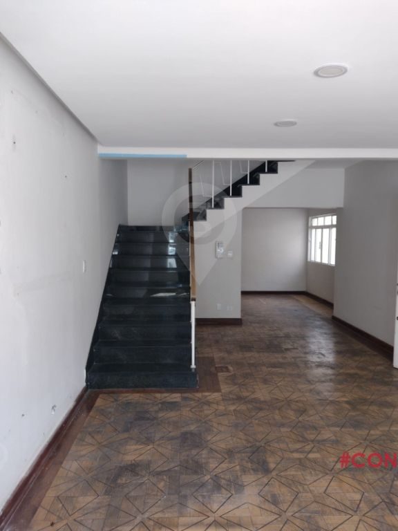 Imóvel com 1 Quarto e 3 vagas à Venda, 268 m² por R$ 20.000,00
