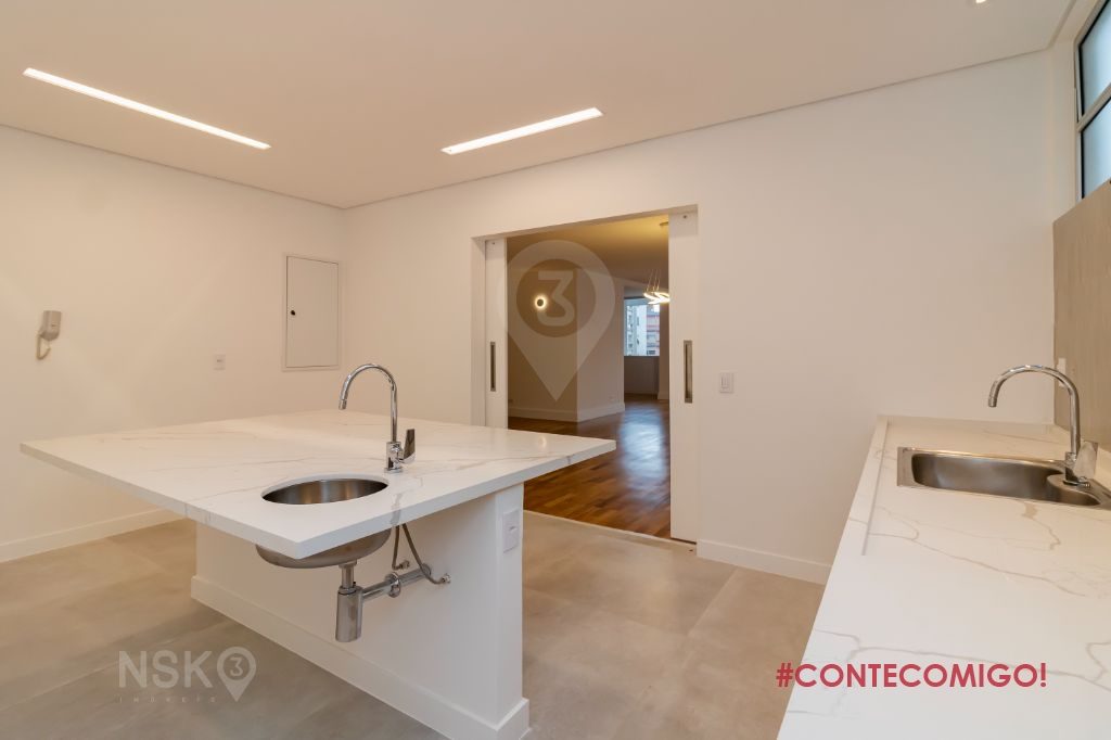 Apartamento com 3 Quartos e 2 vagas à Venda, 270 m² por R$ 3.508.000,00