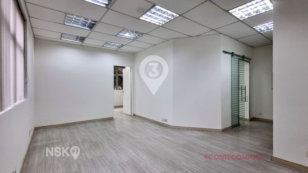 Sala Comercial com 1 Sala e 1 vaga à Venda, 64 m² por R$ 1.900,00