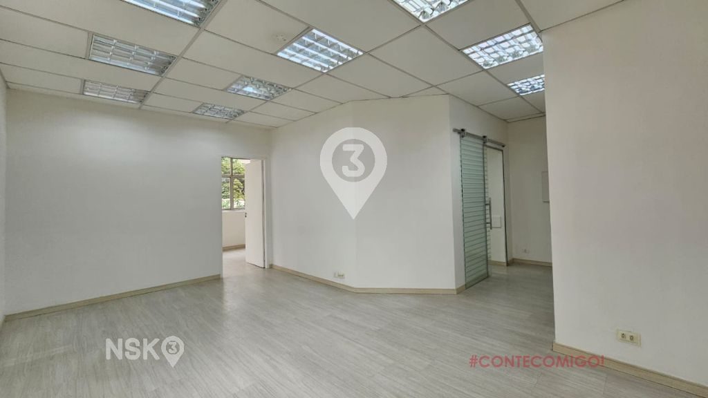 Sala Comercial com 1 Sala e 1 vaga à Venda, 64 m² por R$ 2.000,00