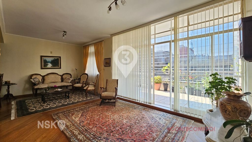 Imóvel com 3 Quartos e 1 vaga à Venda, 190 m² por R$ 1.905.000,00