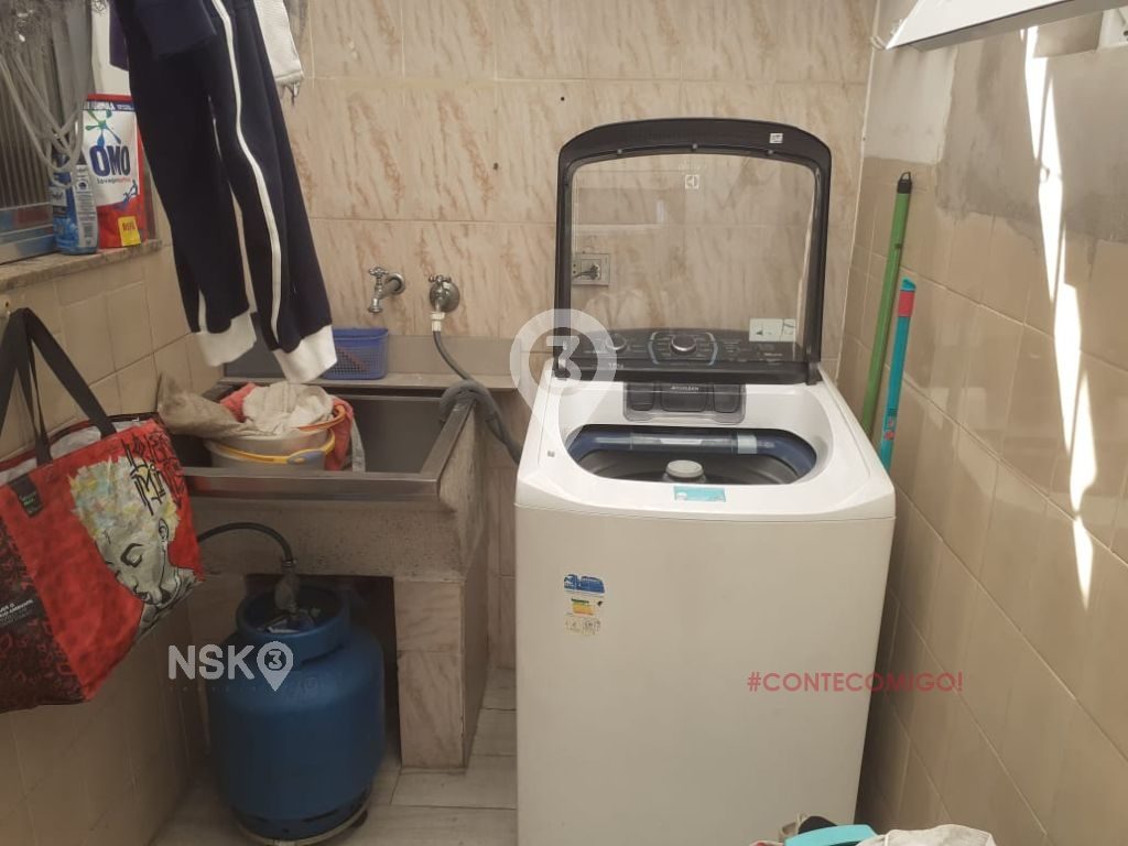 Casa à Venda e para Aluguel na Vila Carrão - 250m² - 4 dorms - 2 suites - código 44573