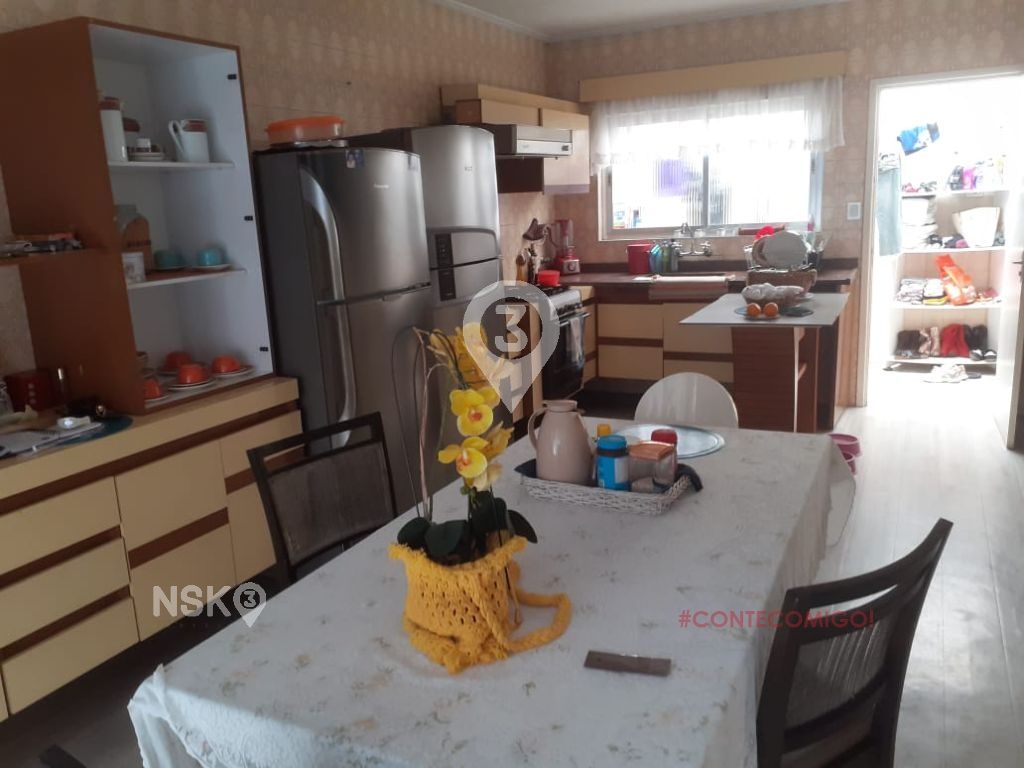 Casa à Venda e para Aluguel na Vila Carrão - 250m² - 4 dorms - 2 suites - código 44573