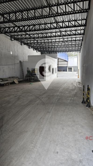 Imóvel com 6 Salas e 5 vagas para Locação, 1.500 m² por R$ 37.000,00