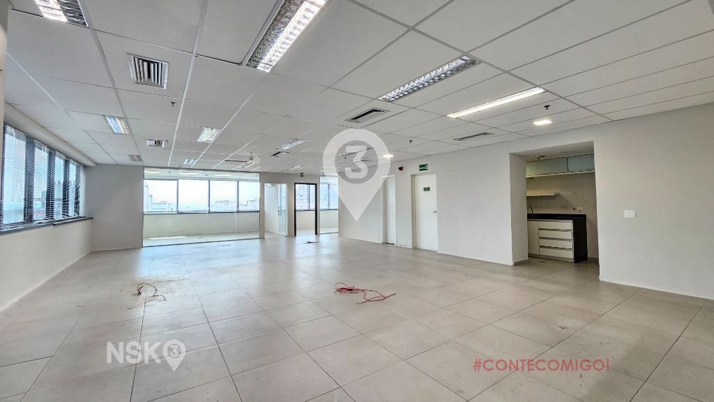 Sala Comercial com 6 Salas e 6 vagas à Venda, 404 m² por R$ 25.000,00