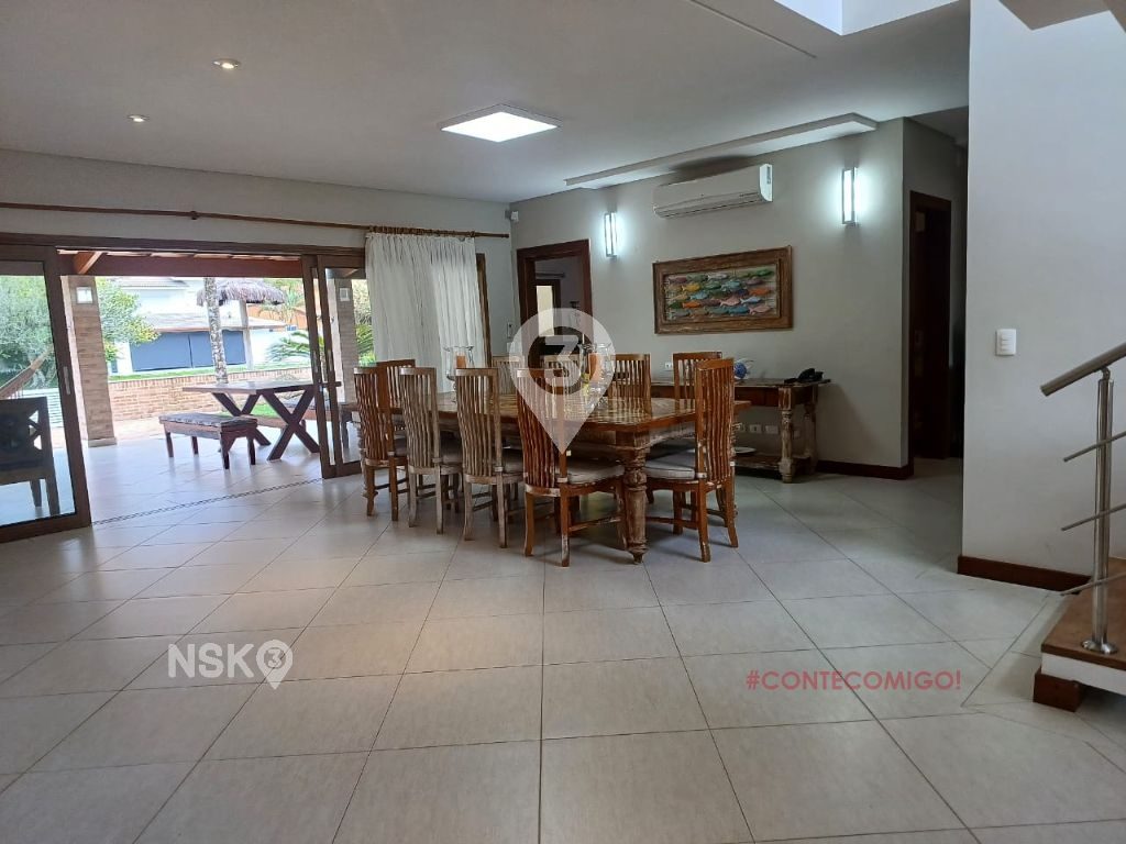 Casa de Alto Padrão à Venda na Praia de São Sebastião – Litoral Norte SP