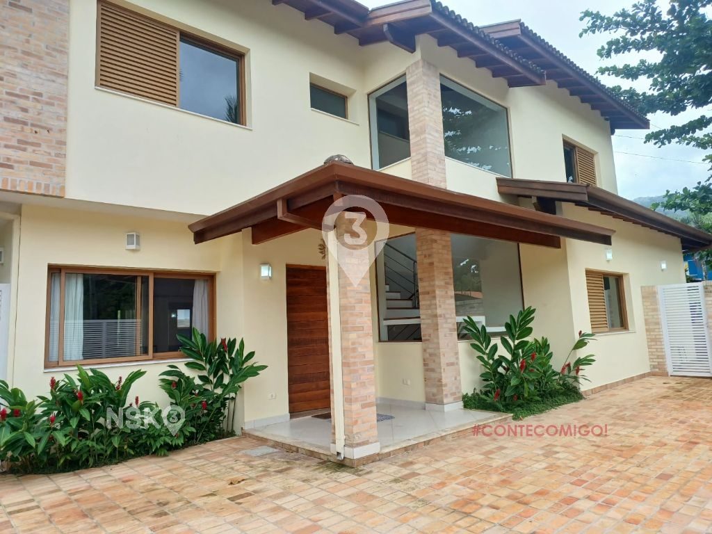 Casa de Alto Padrão à Venda na Praia de São Sebastião – Litoral Norte SP