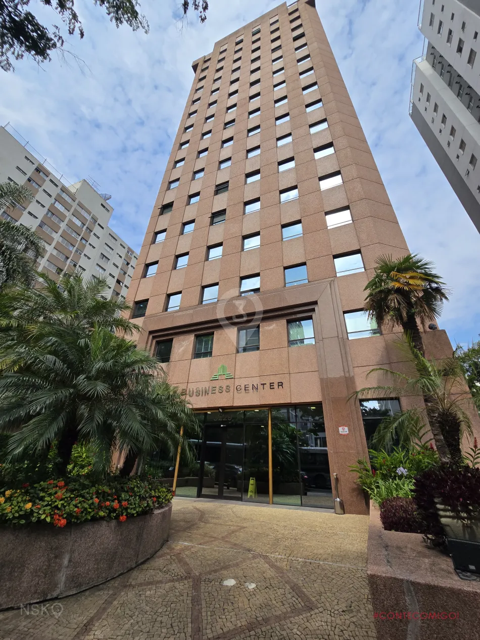 Sala Comercial com 4 Salas e 6 vagas à Venda, 235 m² por R$ 1.890.000,00